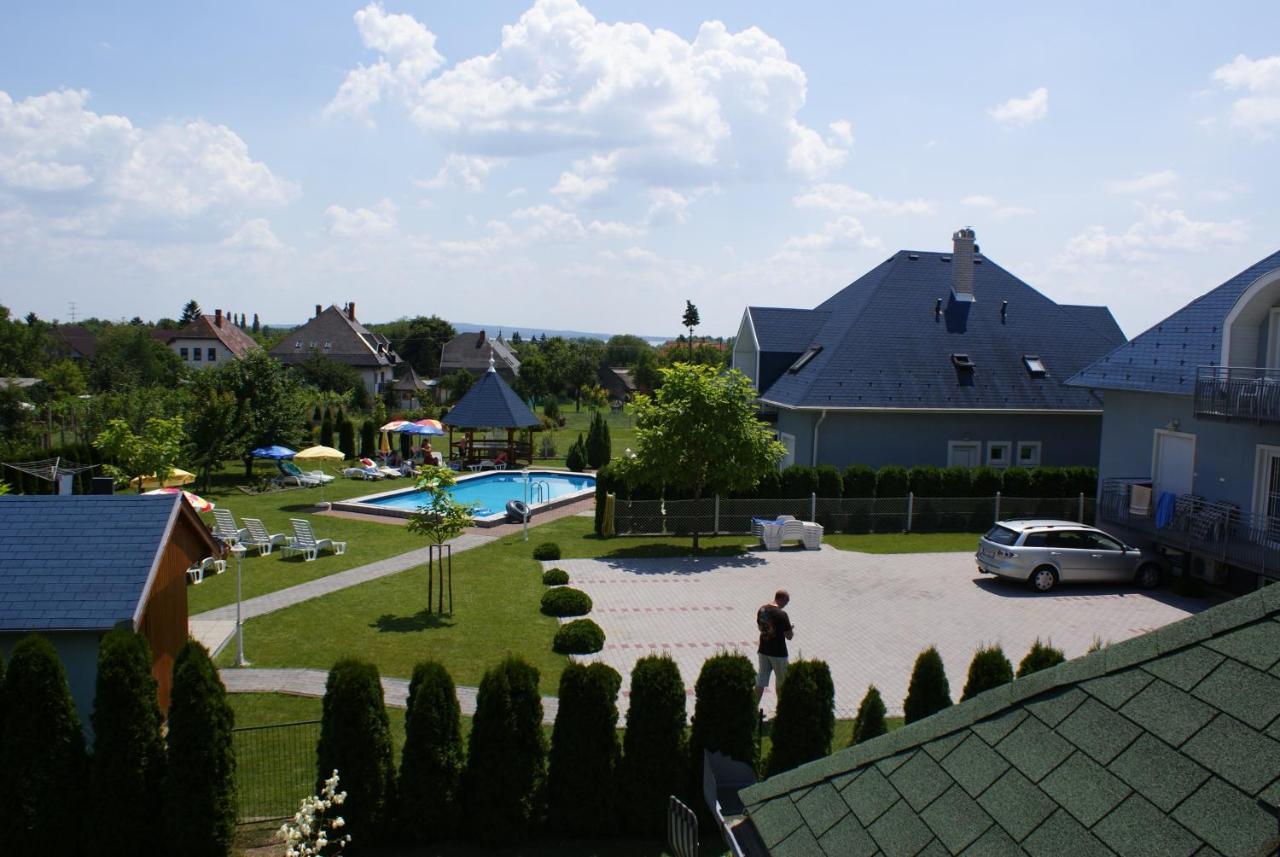 Kék Vendégház Family Resort Gyenesdiás Exterior foto